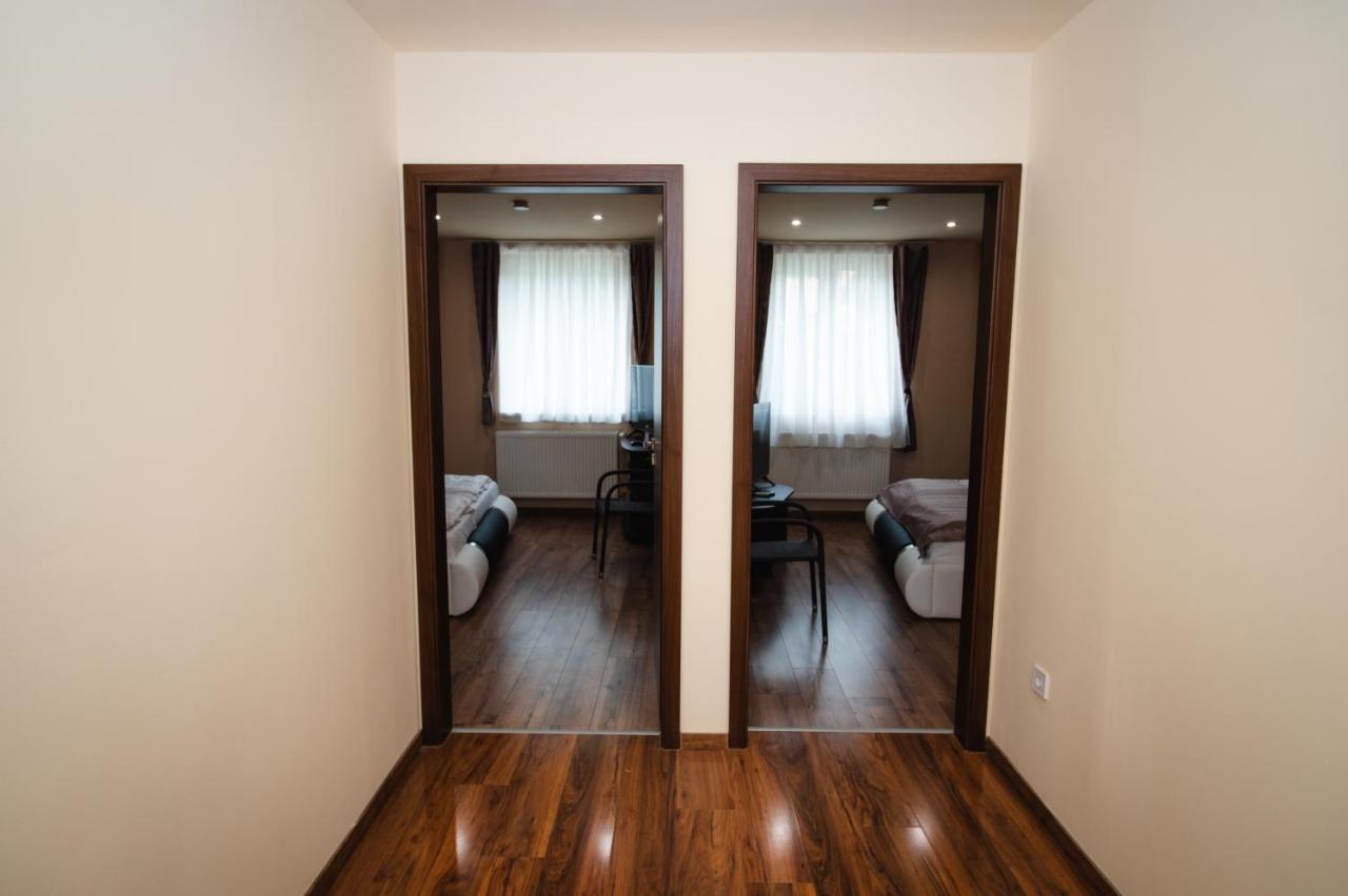Videki Vendeghaz A Buekkben, Pezsgofuerdovel. Appartement Királd Buitenkant foto