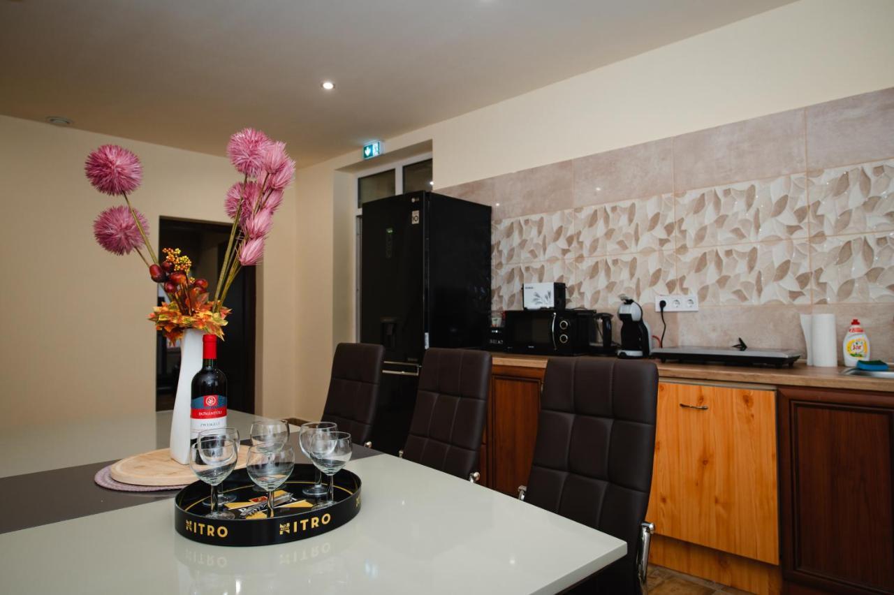 Videki Vendeghaz A Buekkben, Pezsgofuerdovel. Appartement Királd Buitenkant foto